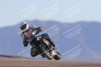 media/Nov-06-2023-Moto Forza (Mon) [[ce023d0744]]/3-Intermediate Group/Session 5 (Turn 9)/